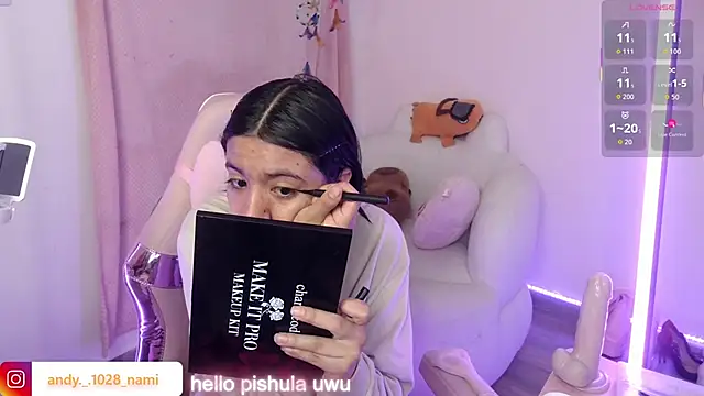 Nami usagi online show from 25, 10, 2025