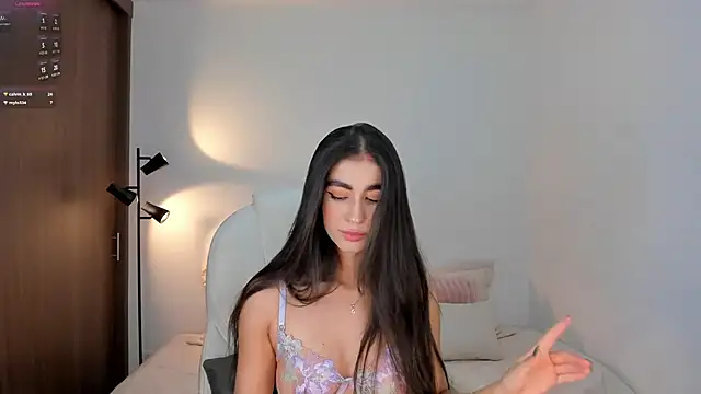 Snapshot of RebeccaBaxter chatting on 6, 2, 2026 RebeccaBaxter online show from 6, 2, 2026