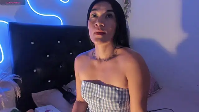 Snapshot of bonie_lov chatting on 30, 7, 2026 bonie lov online show from 30, 7, 2026
