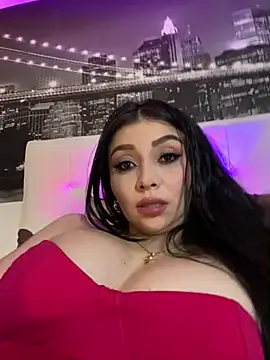 KateLatorre online show from 4, 3, 2025