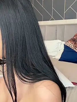 EmyLaveau online show from 15, 2, 2025