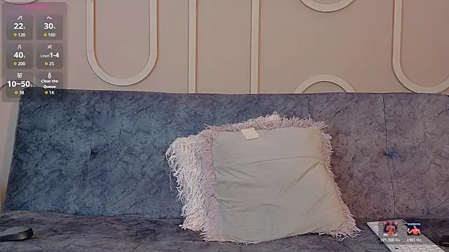 Snapshot of Sweet_Alessandre chatting on 5, 7, 2026 Sweet Alessandre online show from 5, 7, 2026