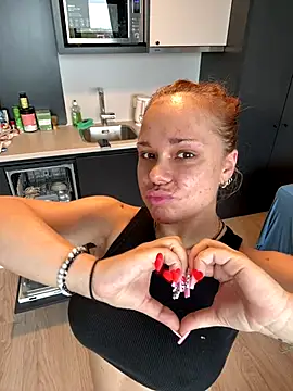 Snapshot of PennyPrincess chatting on 15, 10, 2025 PennyPrincess online show from 15, 10, 2025