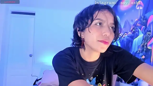 Snapshot of Ashlleycam_ chatting on 7, 1, 2025 Ashlleycam  online show from 7, 1, 2025