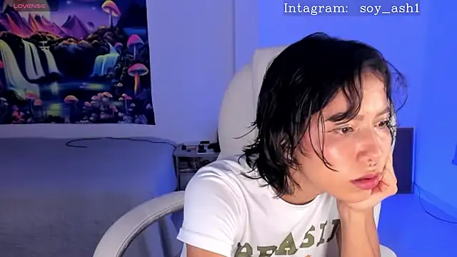 Snapshot of Ashlleycam_ chatting on 12, 2, 2025 Ashlleycam  online show from 12, 2, 2025