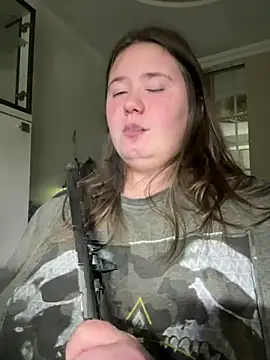 Snapshot of remirann_ chatting on 13, 12, 2024 remirann online show from 13, 12, 2024