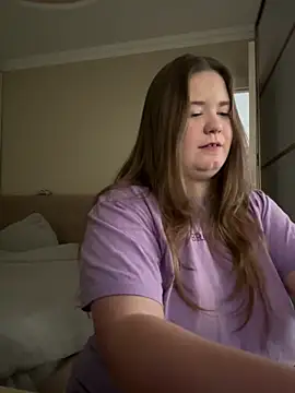 Snapshot of remirann_ chatting on 14, 12, 2024 remirann online show from 14, 12, 2024