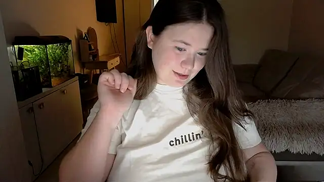 Snapshot of remirann_ chatting on 2, 3, 2025 remirann online show from 2, 3, 2025