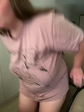 Snapshot of remirann_ chatting on 12, 3, 2025 remirann online show from 12, 3, 2025