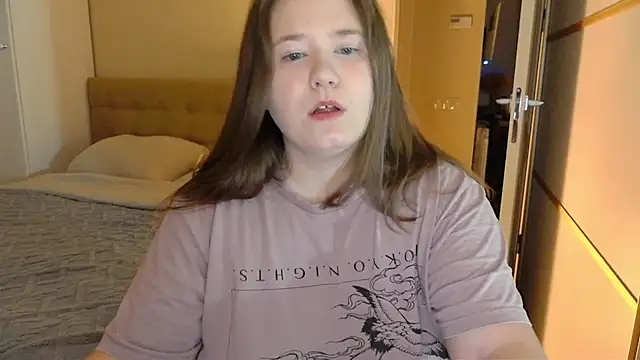 Snapshot of remirann_ chatting on 15, 3, 2025 remirann online show from 15, 3, 2025