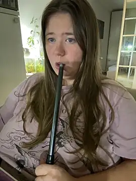 Snapshot of remirann_ chatting on 5, 10, 2025 remirann online show from 5, 10, 2025