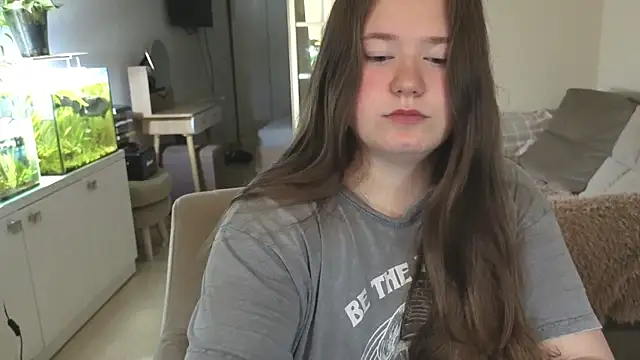 Snapshot of remirann_ chatting on 2, 11, 2025 remirann online show from 2, 11, 2025