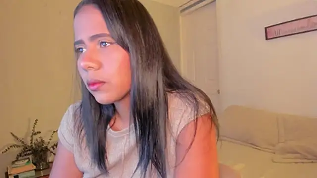 Snapshot of rosaaliiaa1 chatting on 6, 11, 2025 rosaaliiaa1 online show from 6, 11, 2025