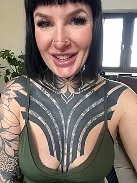 InkedBiitch online show from 2, 3, 2025