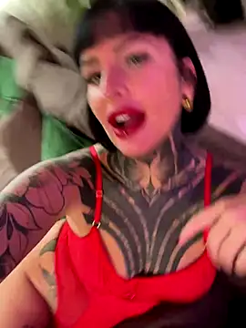 InkedBiitch online show from 24, 10, 2025