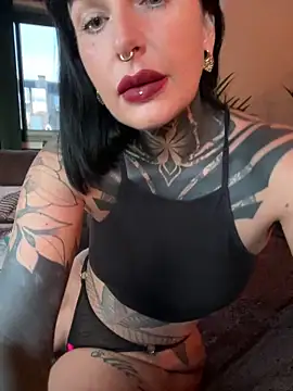 InkedBiitch online show from 28, 4, 2026