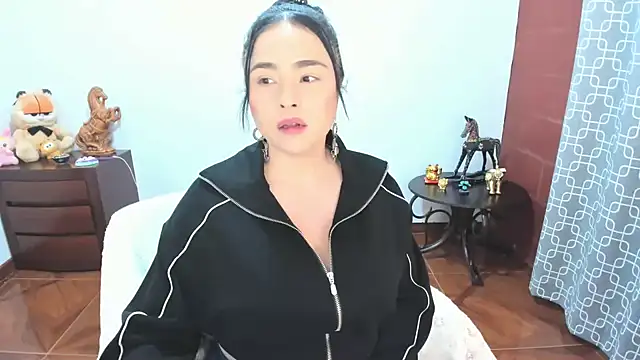 lusciousxxx online show from 15, 4, 2026