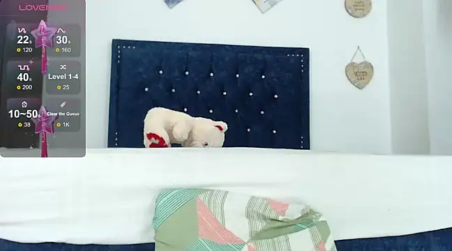 Snapshot of QueenSquirt_ chatting on 10, 12, 2024 QueenSquirt online show from 10, 12, 2024