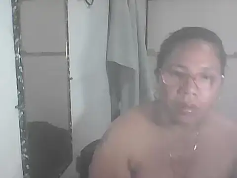 Snapshot of hotwet_mama4uxx chatting on 8, 1, 2025 hotwet mama4uxx online show from 8, 1, 2025