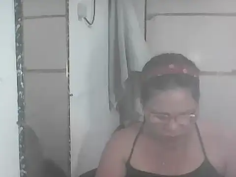 Snapshot of hotwet_mama4uxx chatting on 11, 1, 2025 hotwet mama4uxx online show from 11, 1, 2025
