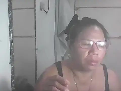 Snapshot of hotwet_mama4uxx chatting on 14, 1, 2025 hotwet mama4uxx online show from 14, 1, 2025