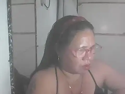 Snapshot of hotwet_mama4uxx chatting on 27, 1, 2025 hotwet mama4uxx online show from 27, 1, 2025