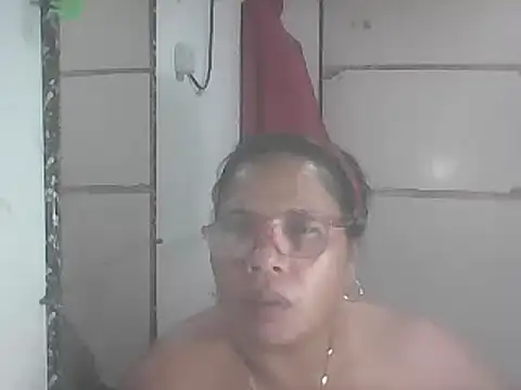 Snapshot of hotwet_mama4uxx chatting on 2, 2, 2025 hotwet mama4uxx online show from 2, 2, 2025