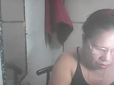 Snapshot of hotwet_mama4uxx chatting on 1, 3, 2025 hotwet mama4uxx online show from 1, 3, 2025