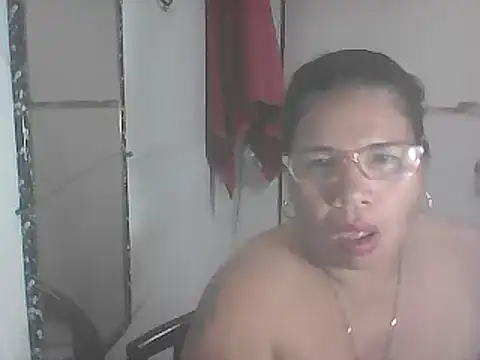 Snapshot of hotwet_mama4uxx chatting on 9, 3, 2025 hotwet mama4uxx online show from 9, 3, 2025