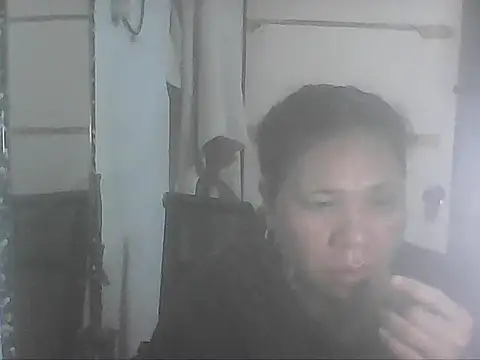 Snapshot of hotwet_mama4uxx chatting on 3, 10, 2025 hotwet mama4uxx online show from 3, 10, 2025