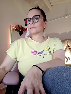 MariaPau 83 online show from 25, 12, 2024