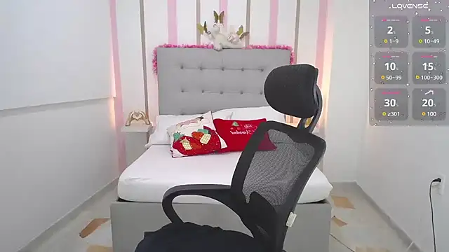 Snapshot of Anthonela_love_ chatting on 17, 12, 2024 Anthonela love online show from 17, 12, 2024