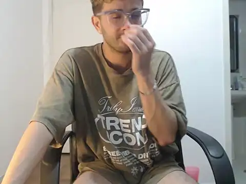 Snapshot of peterannaud chatting on 13, 1, 2025 peterannaud online show from 13, 1, 2025