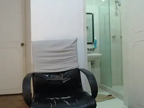 Snapshot of peterannaud chatting on 4, 2, 2025 peterannaud online show from 4, 2, 2025