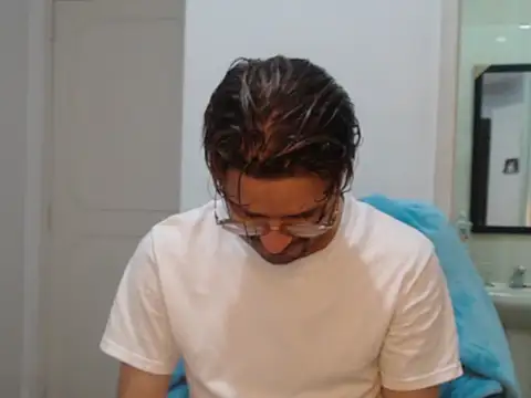 Snapshot of peterannaud chatting on 27, 9, 2025 peterannaud online show from 27, 9, 2025