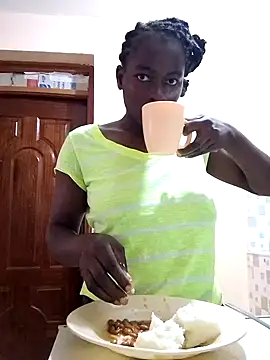 Snapshot of _cutemelania chatting on 5, 1, 2025 cutemelania online show from 5, 1, 2025