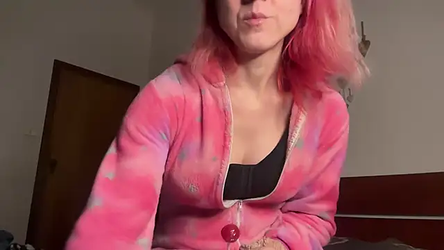 Nikky Divine online show from 9, 1, 2025