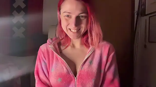 Nikky Divine online show from 16, 1, 2025