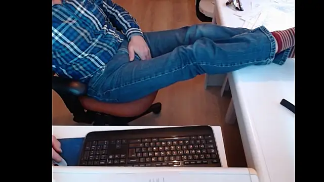 Snapshot of dutchpornking chatting on 10, 2, 2025 dutchpornking online show from 10, 2, 2025