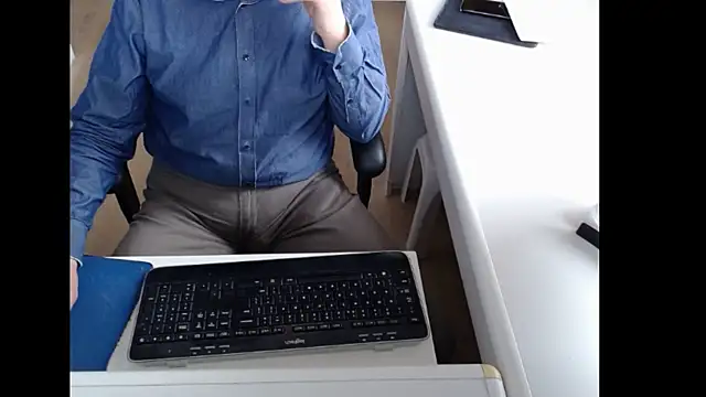 Snapshot of dutchpornking chatting on 27, 4, 2026 dutchpornking online show from 27, 4, 2026