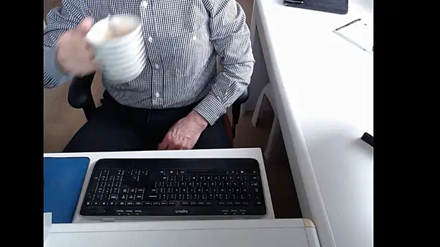 Snapshot of dutchpornking chatting on 4, 5, 2026 dutchpornking online show from 4, 5, 2026