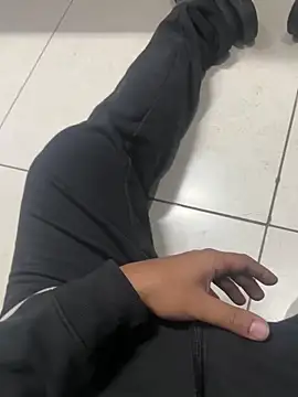 luciferdxm5 online show from 24, 2, 2025