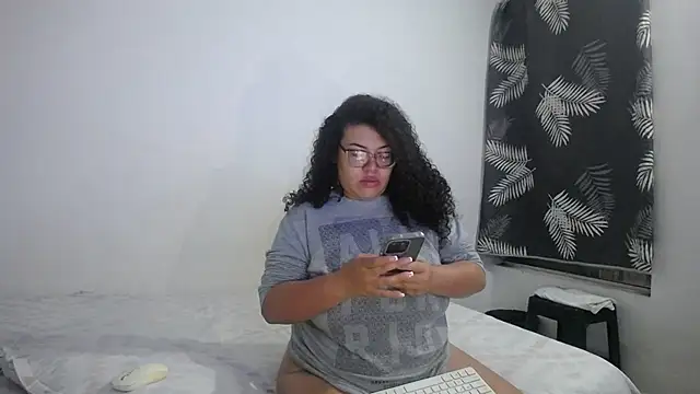 mabigomez00 online show from 15, 4, 2026