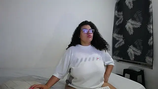 Snapshot of mabigomez00 chatting on 21, 4, 2026 mabigomez00 online show from 21, 4, 2026