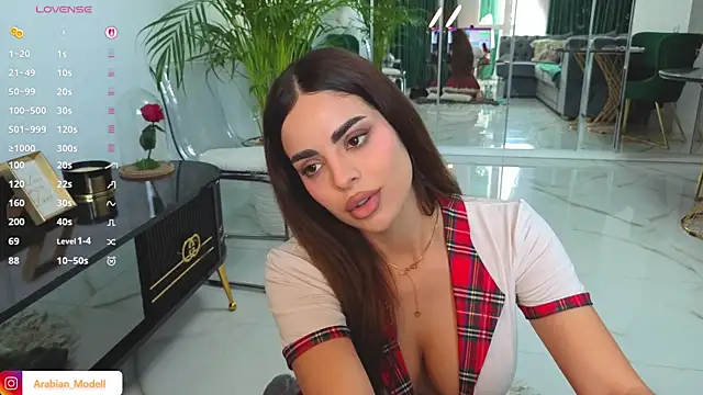 Snapshot of Arabian_beauty chatting on 24, 9, 2025 Arabian beauty online show from 24, 9, 2025