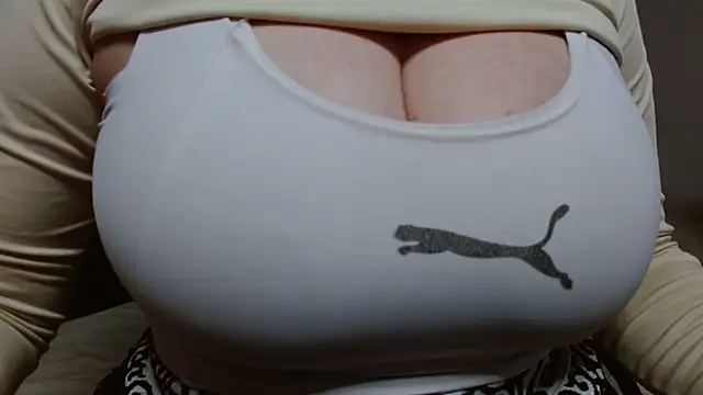 AnnyelinnaLove online show from 12, 1, 2025