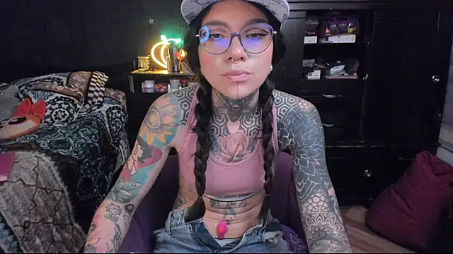 Snapshot of Lilmarieee chatting on 5, 2, 2025 Lilmarieee online show from 5, 2, 2025