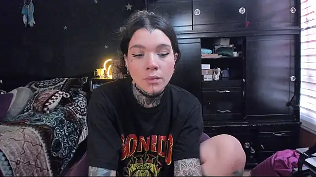 Snapshot of Lilmarieee chatting on 4, 3, 2025 Lilmarieee online show from 4, 3, 2025