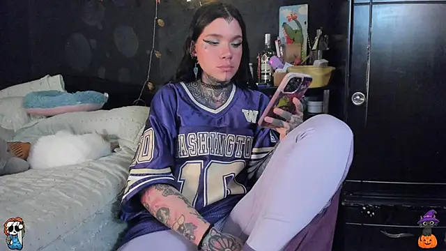 Snapshot of Lilmarieee chatting on 29, 10, 2025 Lilmarieee online show from 29, 10, 2025