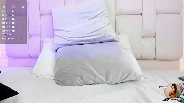 nataly clark  online show from 6, 3, 2025